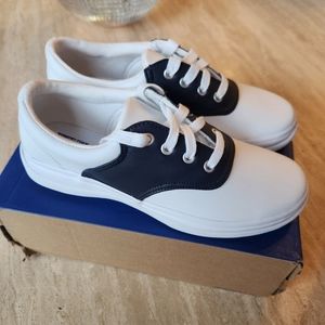 Keds School Days II SneakerNWT - Big Kids US 4.0